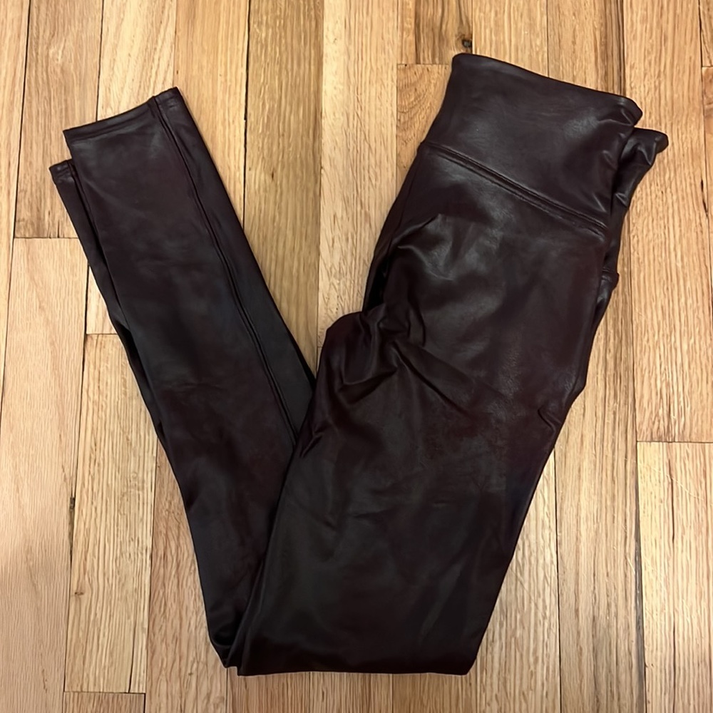 Spanx Faux Leather Burgundy Leggings sz M